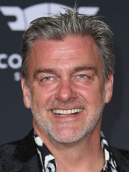 MORRE O ATOR DA MARVEL COMICS RAY STEVENSON 