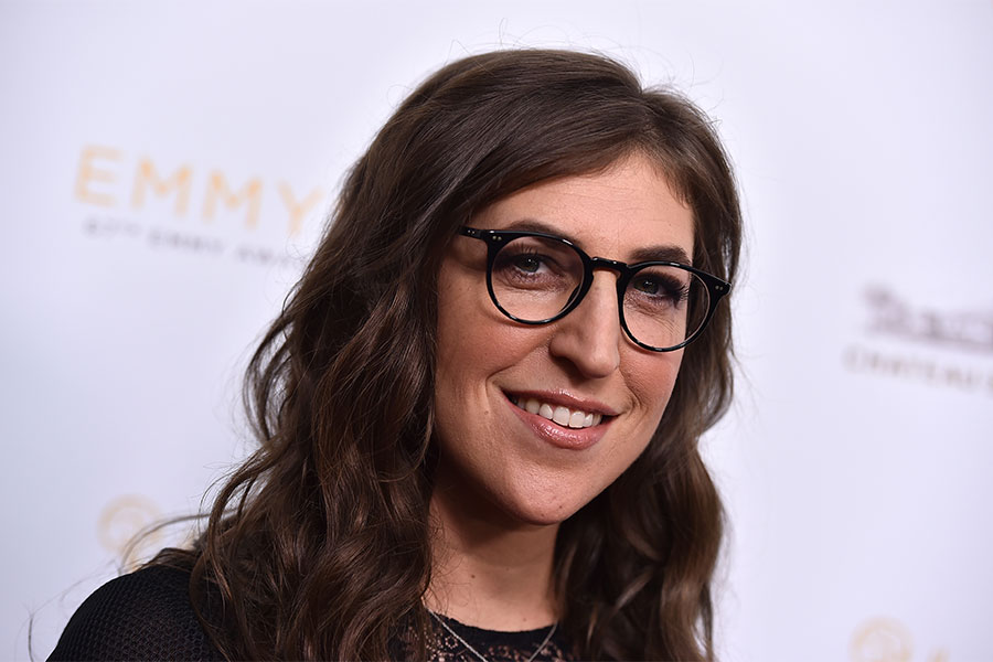 Mayim Bialik arrives at the Performers Peer Group Celebration August 24 at ...