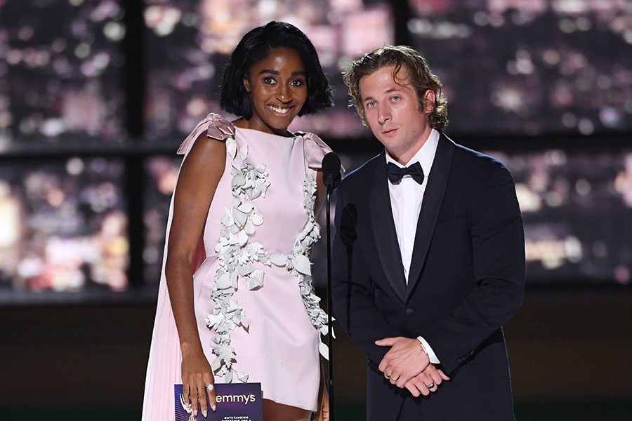 Ayo Edebiri And Jeremy Allen White Of The Bear Present The Award For Outstanding Directing For A 